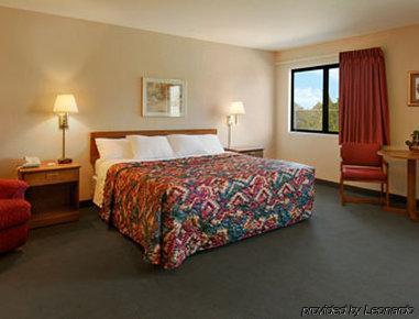 Days Inn By Wyndham בונוויל חדר תמונה